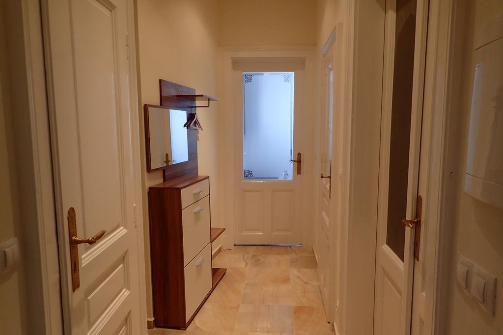 Apartment In City Center - Morassi Karlovy Vary Habitación foto